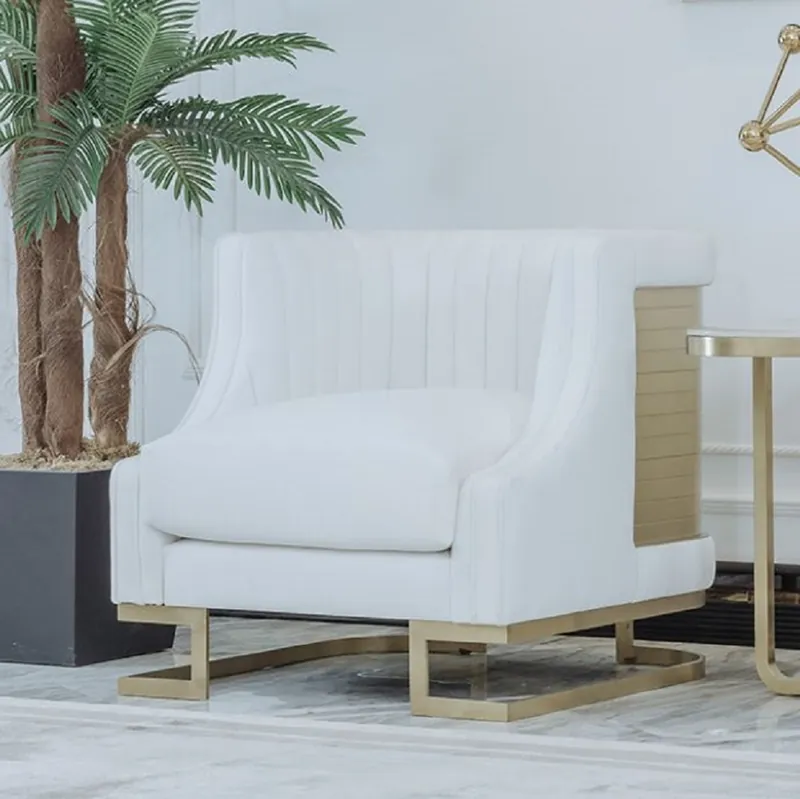 Casa Padrino Luxus Sessel Weiß / Gold 80 x 87 x H. 77 cm - Wohnzimmer Sessel - Hotel Sessel - Wohnzimmer Möbel - Hotel Möbel - Luxus Möbel - Luxus Einrichtung Schnäppchen