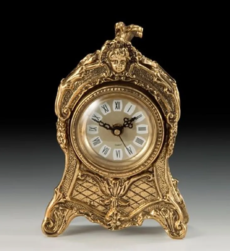 Preisknaller Casa Padrino Luxus Barock Tischuhr Gold 13 x H. 19 cm - Handgefertigte Bronze Uhr im Barockstil - Barock Schreibtischuhr - Barock Schreibtisch Deko - Barock Deko Accessoires - Barockstil Uhren