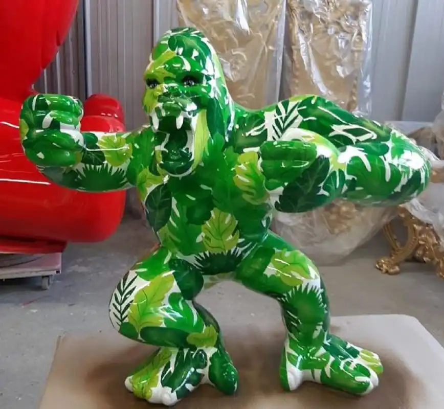 Garantierte Lieferung Casa Padrino Luxus Deko Skulptur Gorilla Affe Grün / Weiß 80 x 40 x H. 70 cm - Wetterbeständige Deko Figur - Wohnzimmer Deko Figur - Garten Deko Figur - Luxus Deko Tierfigur