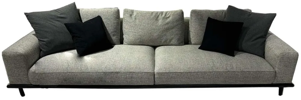 Casa Padrino Luxus 4er Sofa Grau / Schwarz 320 x 100 x H. 74 cm - Wohnzimmer Sofa - Hotel Sofa - Wohnzimmer Möbel - Hotel Möbel - Luxus Möbel - Luxus Einrichtung - Wohnzimmer Einrichtung Neue Kollektion