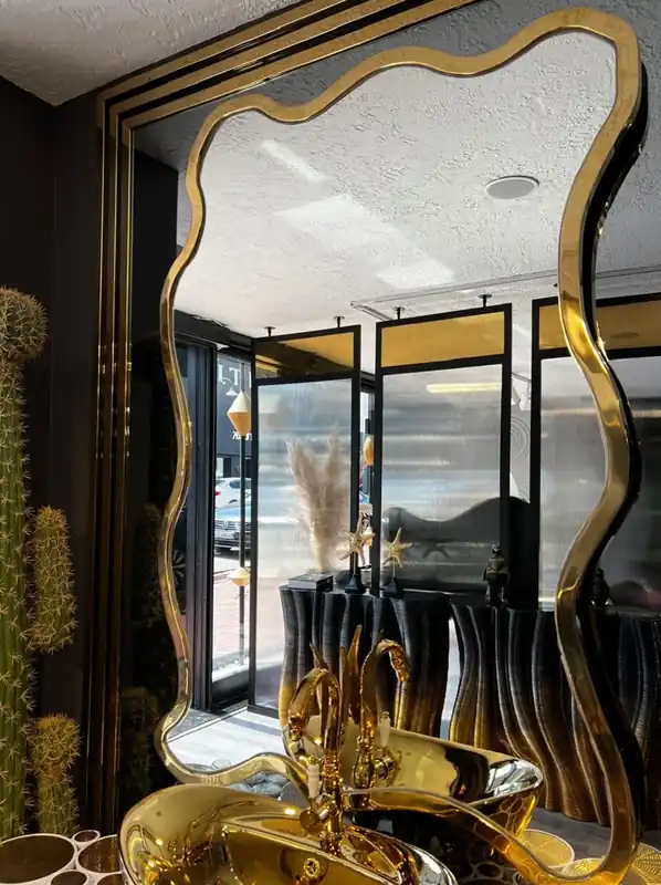 Casa Padrino Luxus Designer Spiegel Gold 130 x H. 200 cm - Edelstahl Wandspiegel - Badezimmer Spiegel - Luxus Möbel - Hotel Möbel - Designer Möbel Aktuell