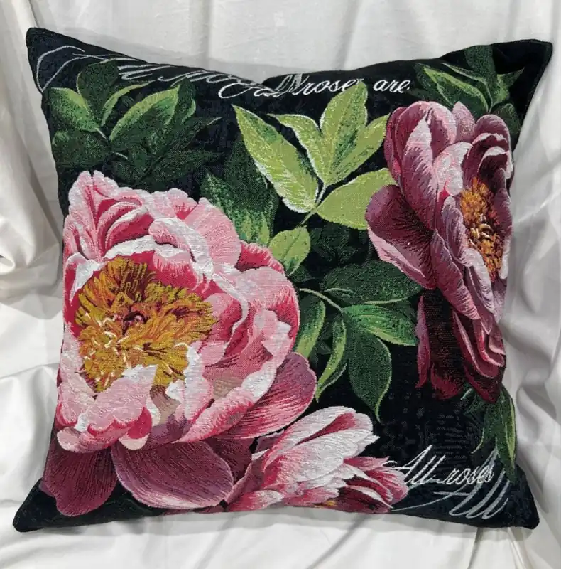Casa Padrino Luxus Deko Kissen Rosen Schwarz / Mehrfarbig 45 x 45 cm - Bedrucktes Zierkissen mit edlem Gobelin Stoff - Luxus Deko Accessoires Bestpreis
