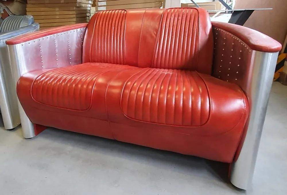 Top-Seller Casa Padrino Luxus Art Deco Leder Sofa Rot / Silber 172 x 70 x H. 82 cm - Aluminium Wohnzimmer Sofa mit Echtleder - Aluminium Flugzeug Flieger Sofa Möbel