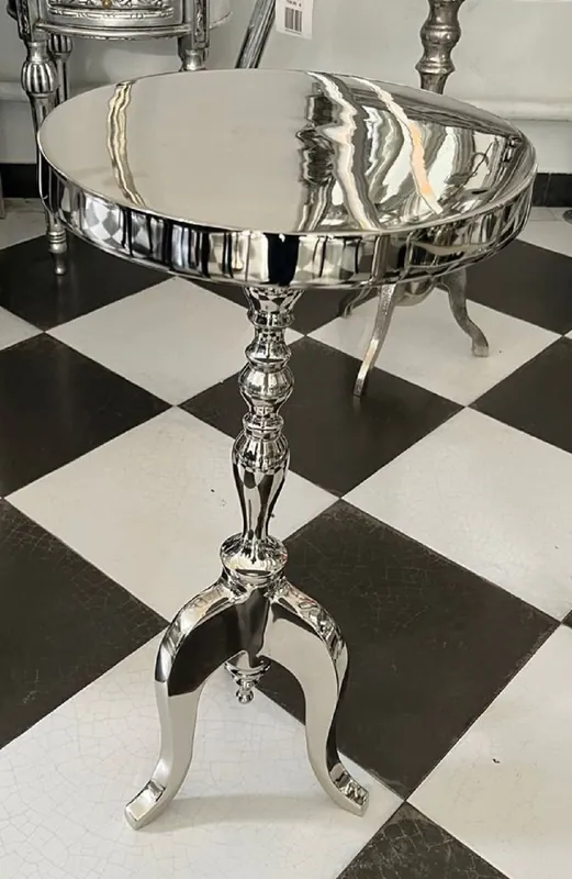 Kracherpreis Casa Padrino Luxus Beistelltisch Silber Ø 28 x H. 60 cm - Runder Aluminium Tisch - Wohnzimmer Möbel - Aluminium Möbel - Luxus Möbel