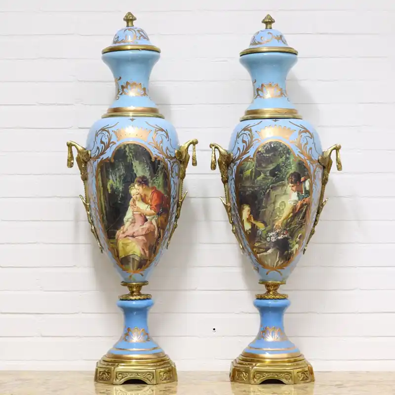 Casa Padrino Luxury Porcelain Vases Set Light Blue / Gold 30 x H. 100 cm - Baroque Decorations Solange Der Vorrat Reicht