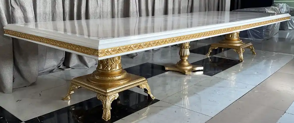 Sofort Bestellen Casa Padrino luxury baroque dining table cream / white / gold 700 cm - Huge dining room table - Dining room furniture in baroque style - Baroque furniture - Noble & Magnificent