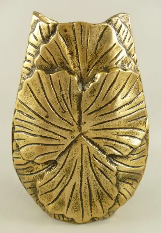 Rabatt Casa Padrino decorative vase bronze H. 27 cm - Aluminum flower vase - Decorative accessories