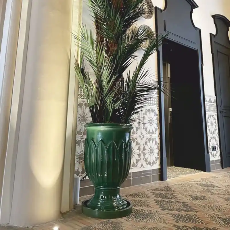 Casa Padrino Luxury Ceramic Flower Pot Green Ø 53 x H. 81 cm - Hotel & Garden Decoration Top-Seller