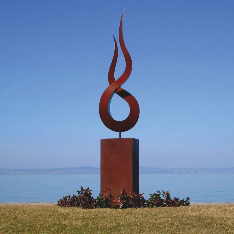 Casa Padrino Luxury Garden Decoration Steel Sculpture Flame on Column Rust H. 301 cm Wochenendangebot