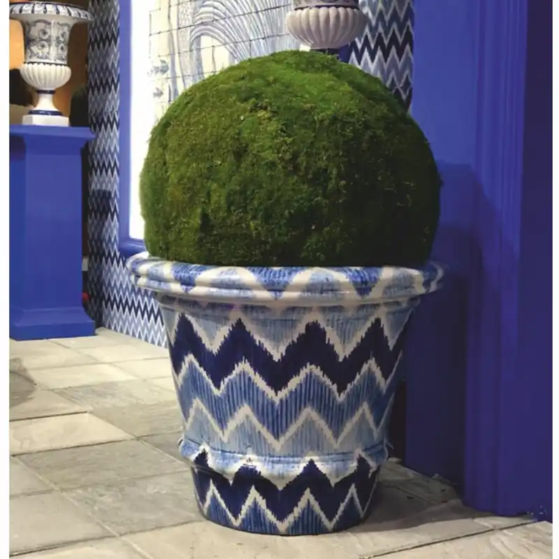 Casa Padrino Luxury Ceramic Flower Pot Blue / White Ø 79 x H. 63 cm - Garden Decoration Solange Der Vorrat Reicht
