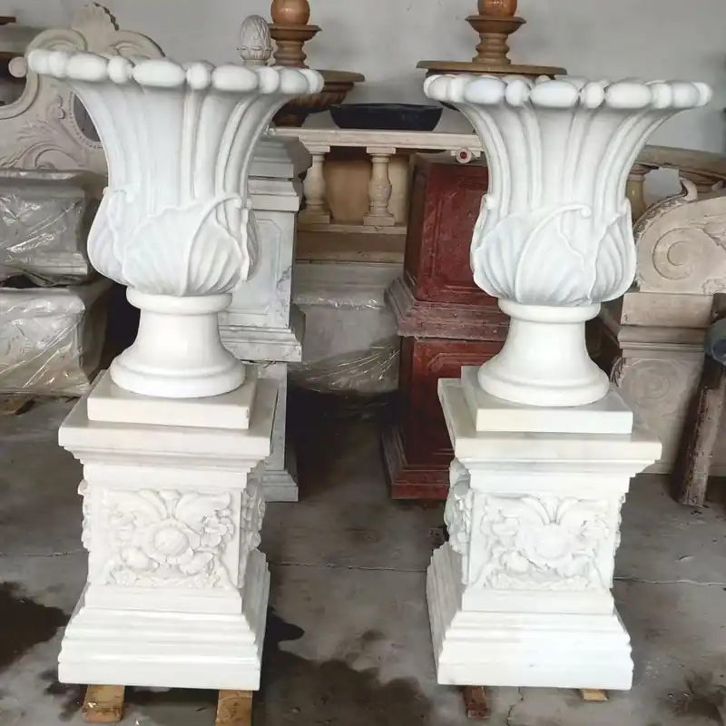 Casa Padrino set di vasi da fiori in marmo barocco di lusso su colonne bianco A. 110 cm Echt