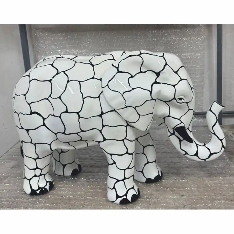 Neue Kollektion Casa Padrino scultura decorativa elefante bianco / nero 84 x A. 57 cm - Figura decorativa