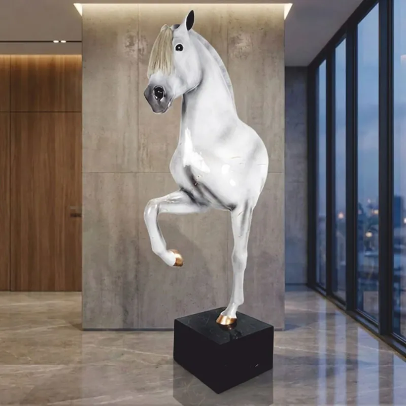 Casa Padrino scultura decorativa XXL cavallo su piedistallo bianco / nero A. 255 cm Finale Aktion