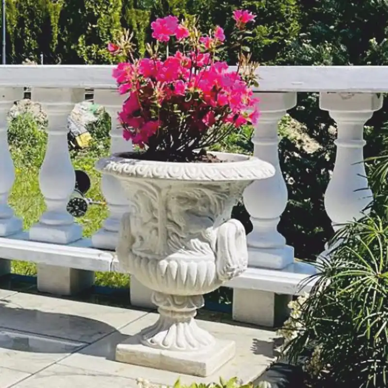 Casa Padrino vaso di fiori barocco bianco A. 58 cm - Decorazione da giardino in stile barocco Preis Gesenkt