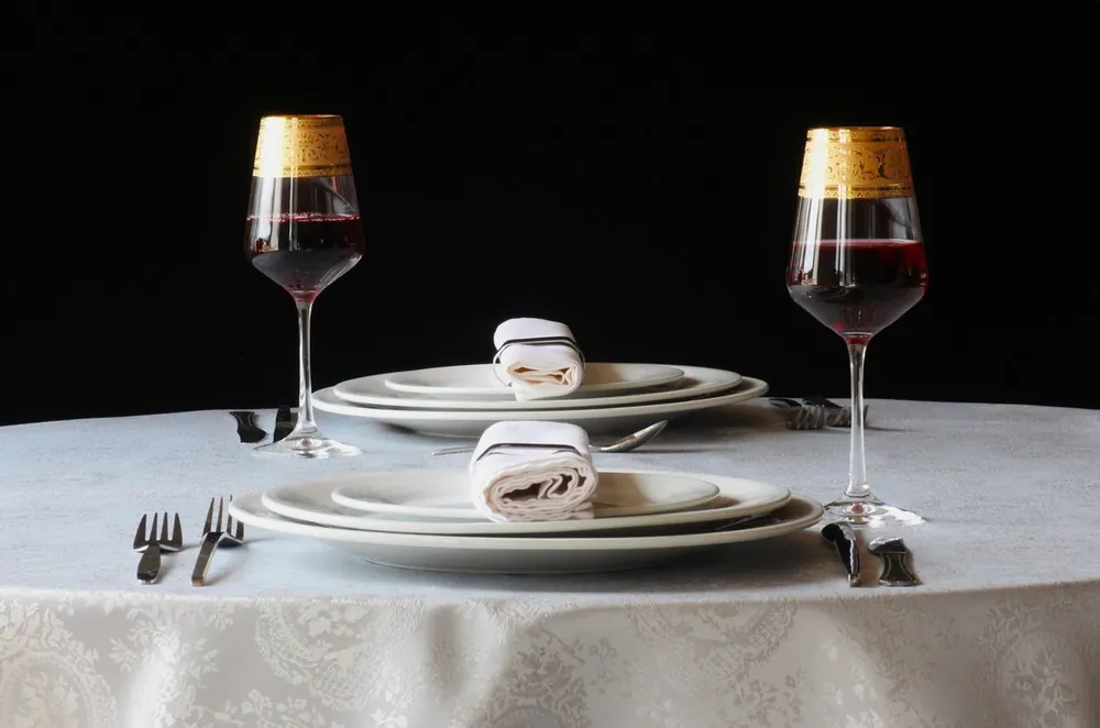 Casa Padrino set di 6 bicchieri da vino rosso barocco di lusso oro Ø 8,5 x A. 24 cm - Bicchieri da vino fatti a mano e incisi a mano - Accessori per Hotel e Ristoranti - Qualità di Lusso Solange Der Vorrat Reicht