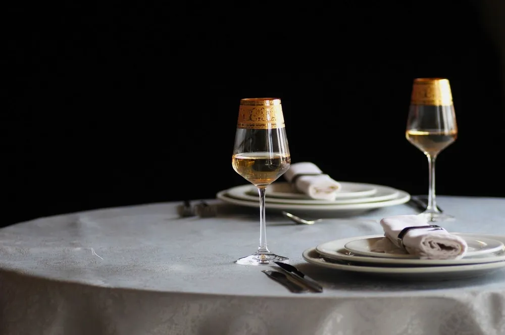 Nur Heute Casa Padrino set di 6 bicchieri da vino bianco barocco di lusso oro Ø 8 x A. 21,5 cm - Bicchieri da vino fatti a mano e incisi a mano - Accessori per Hotel e Ristoranti - Qualità di Lusso