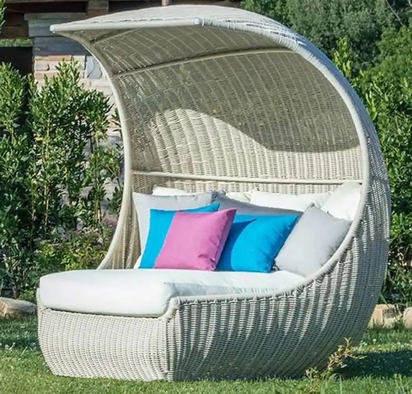Sonderaktion Casa Padrino isola sdraiata di lusso con tetto parasole bianco 156 x 146 x A. 174 cm - Sole isola resistente alle intemperie intrecciata a mano - Mobili da giardino da hotel moderni