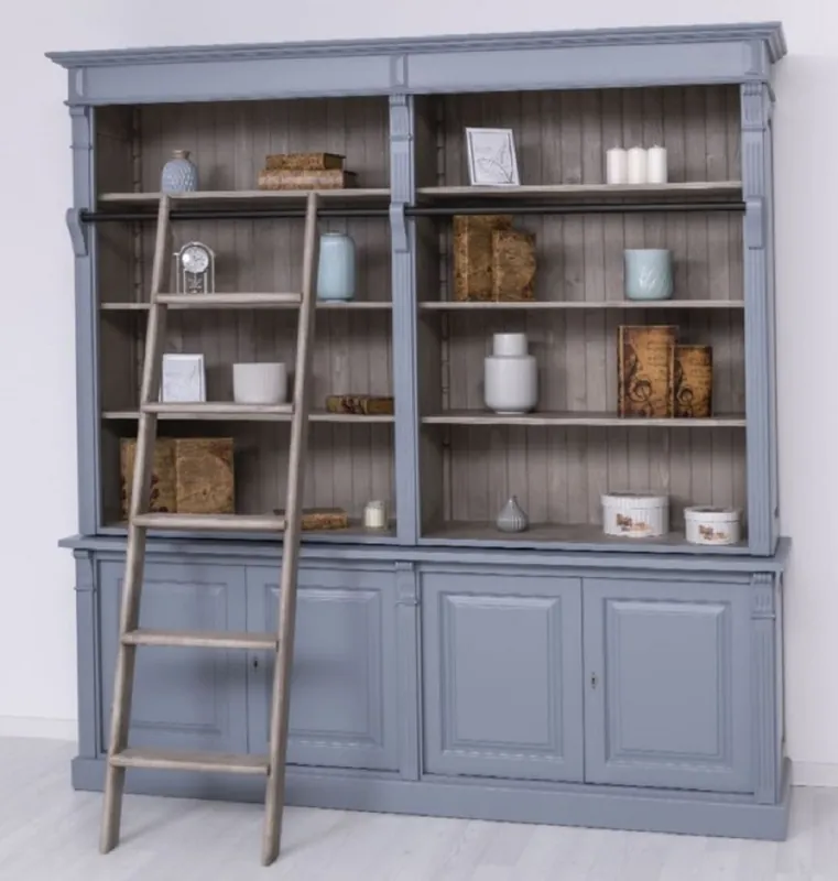 Casa Padrino armario de libros de estilo campestre con escalera azul claro / gris 223 x 51 x A. 228 cm - Gabinete de salón - Gabinete de oficina - Muebles de estilo campestre Versand Am Gleichen Tag
