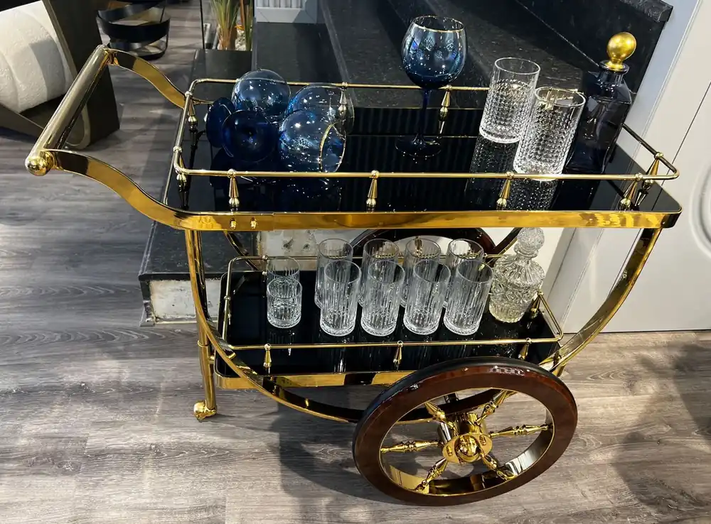 Casa Padrino carrito de servicio de lujo oro / marrón / negro 98 x 48 x A. 85 cm - Carrito de acero inoxidable con placas de vidrio - Accesorios hoteles y restaurantes Angebot