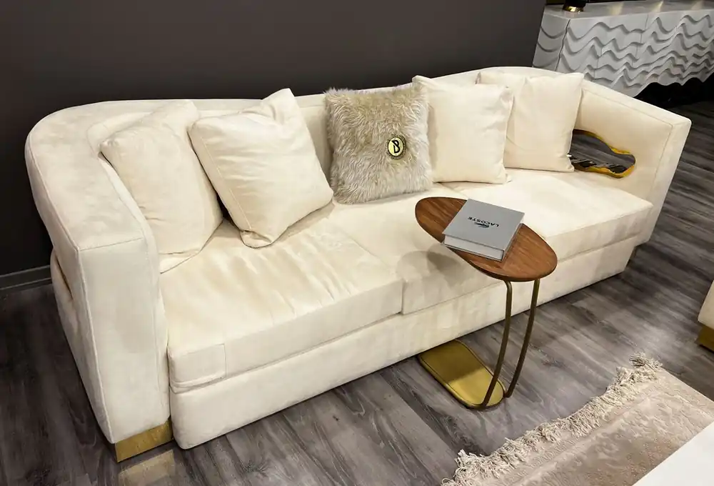 Abverkauf Casa Padrino sofá de lujo de 3 plazas crema / oro 260 x 100 x A. 77 cm - Sofá de salón - Sofá de hotel - Muebles de salón - Muebles de hotel - Muebles de lujo - Interiores de lujo