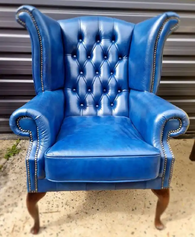 Casa Padrino sillón orejero Chesterfield de lujo azul / marrón oscuro 98 x 90 x A. 110 cm - Sillón de salón Chesterfield de cuero genuino - Muebles de Salón Chesterfield de Lujo de Cuero Sofort Bestellen