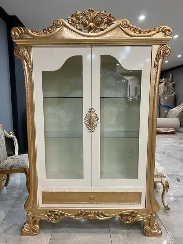 Sofort Bestellen Casa Padrino vitrina barroco de lujo blanco / oro - Magnífica vitrina de madera maciza con 2 puertas de vidrio y cajón - Muebles de lujo en estilo barroco - Muebles barrocos - Noble y Magnífico