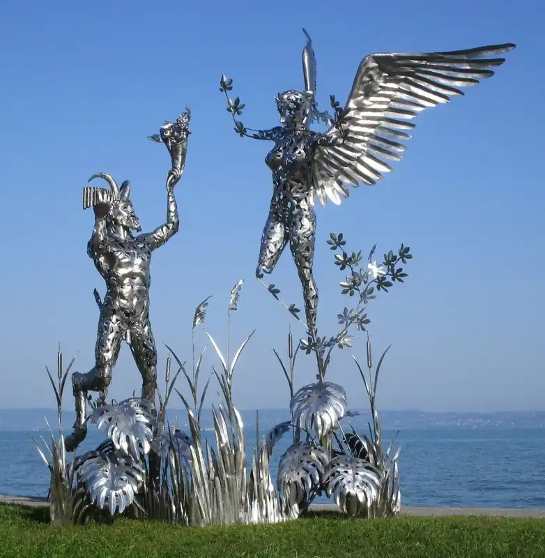 Jetzt Bestellen Casa Padrino escultura decorativa de lujo ángel y pan plata 325 x 173 x A. 370 cm - Enorme escultura de acero inoxidable - Figura decorativa de jardín enorme - Esculturas de jardín