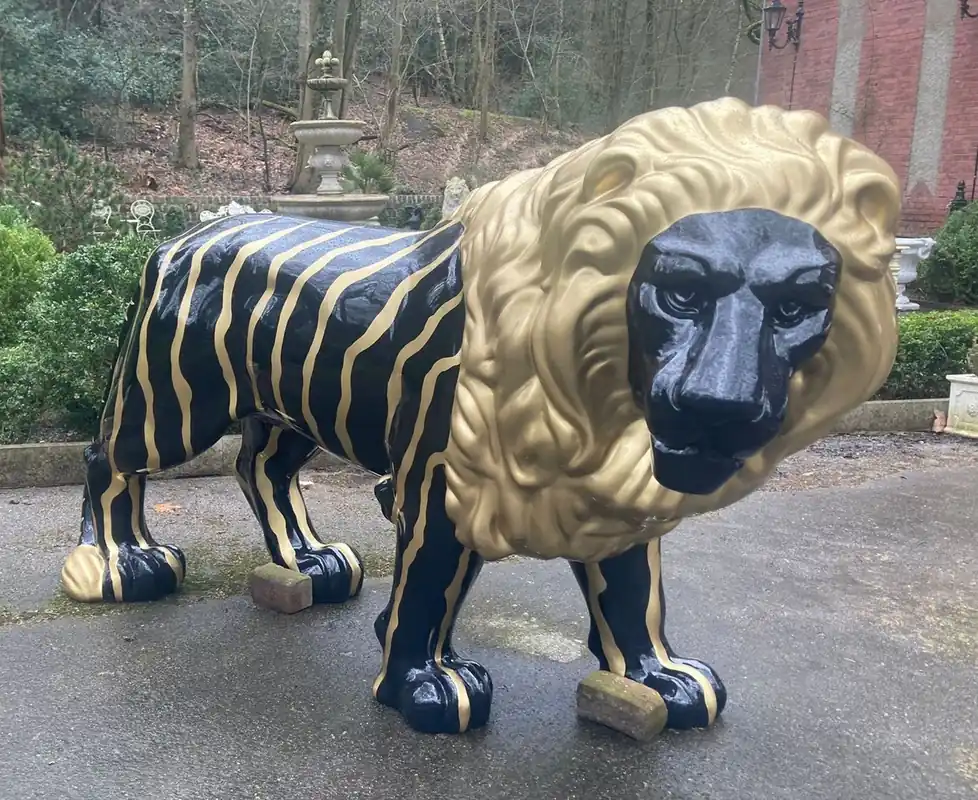 Echt Casa Padrino escultura decorativa de lujo XXL león negro / oro 190 cm