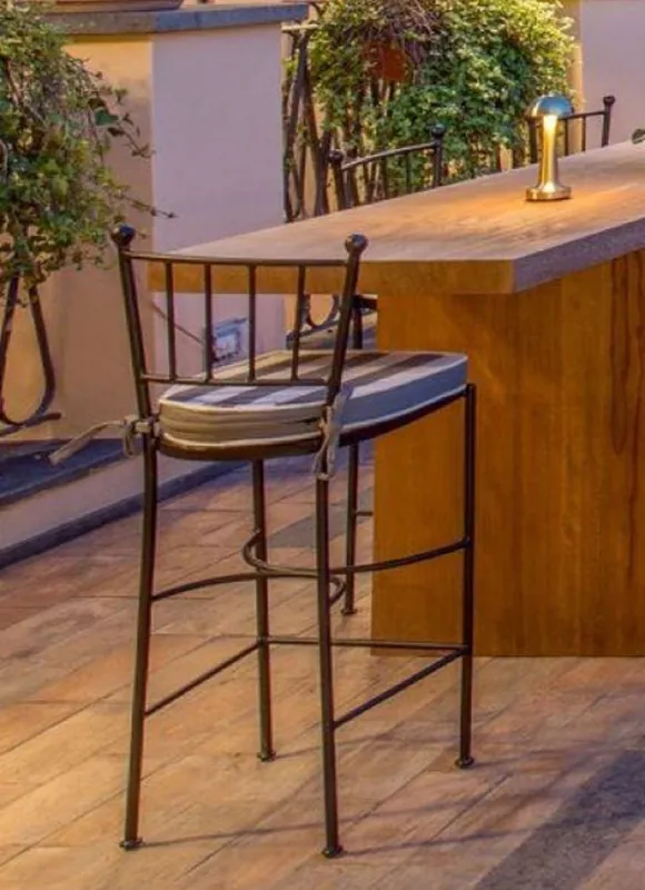 Casa Padrino silla de bar de lujo Art Nouveau de hierro forjado con cojín de asiento negro / gris / blanco A. 97 cm Neue Ware