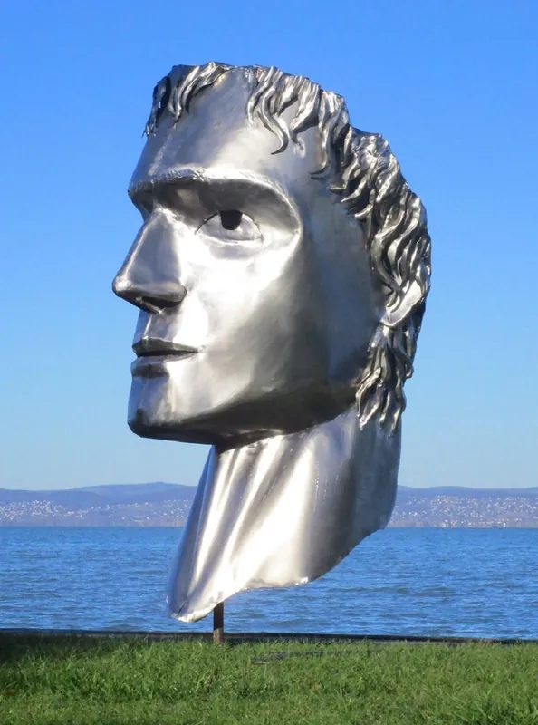 Casa Padrino escultura decorativa de jardín de acero inoxidable XXL cabeza plata A. 213 cm Jetzt Kaufen