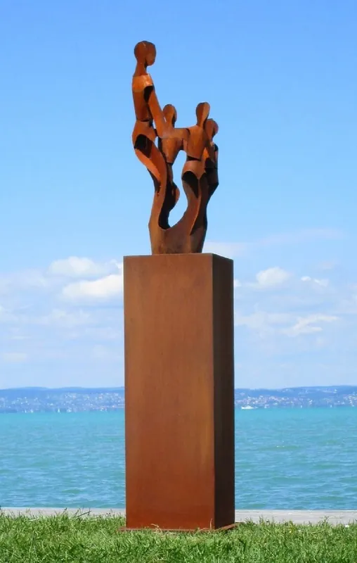 Sofort Bestellen Casa Padrino escultura de metal de decoración de jardín XXL amigos sobre columna óxido A. 182 cm