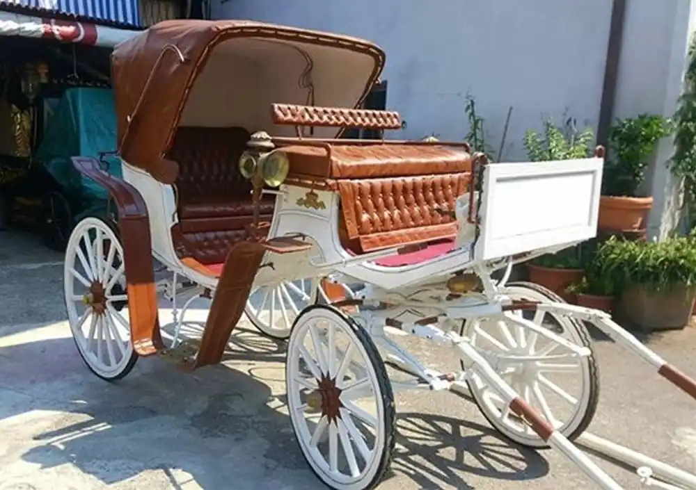 Abverkauf Casa Padrino carruaje barroco tirado por caballos blanco / marrón - Carro de boda de estilo barroco