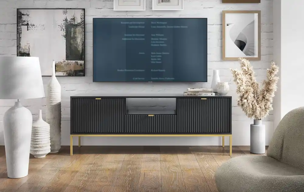 TV Schrank Lovro 154 cm schwarz modernes Design wird die Liebhaber von markanten Interieurs begeistern goldenen Metall-Accessoires Sofort Bestellen