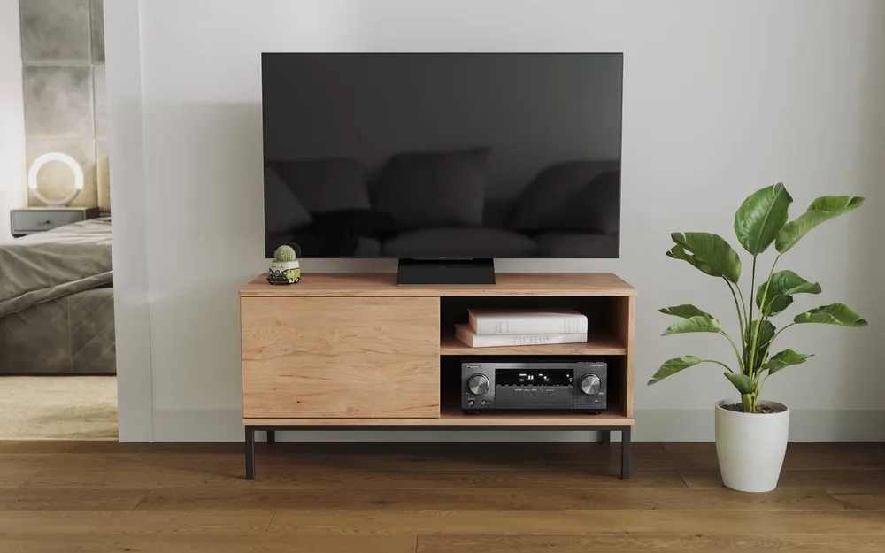 RTV Schrank Tutti 100 cm Eiche Hickory einfache Form des Schrankes auf einem Metallsockel in schwarzem eleganten Design gesetzt Saisonangebot