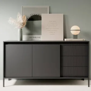 Aktuell Kommode Sesti 154 cm schwarz modernes und originelles Design interessante Kombination von Riffelung mit glatten Fronten