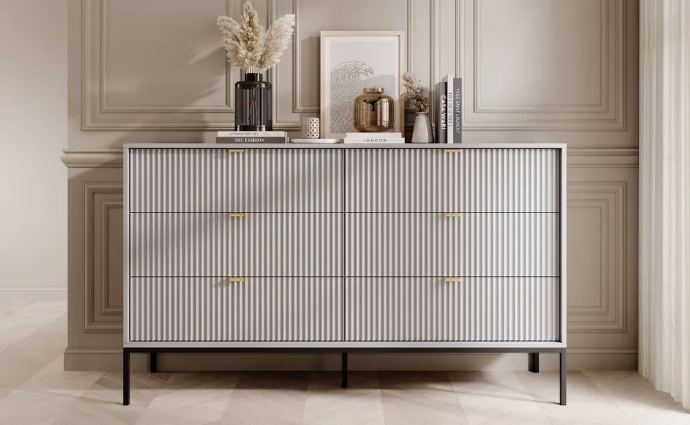 Preisreduziert Kommode mit Schubladen Lovro 154 cm grau modernes Design wird Liebhaber von ausdrucksstarken Interieurs geriffelte Fronten Metallgriffe begeistern