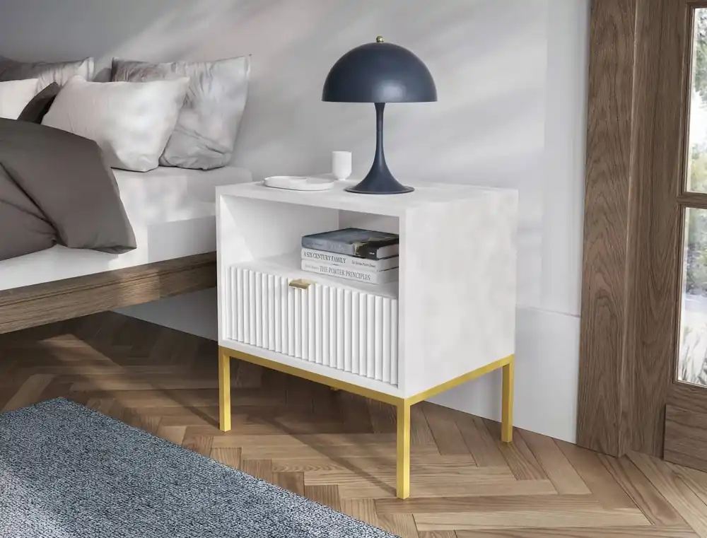 Lovro Nachttisch mit Schublade weiß geschmackvoll geriffelt Dekor ideal Schlafzimmer Schrank Gold Metall Zubehör Mega-Angebot