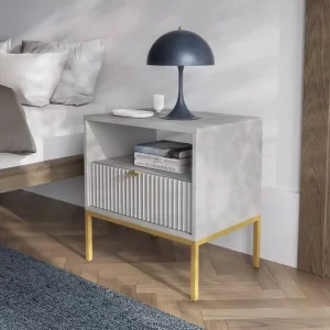 Rabatt Lovro Nachttisch mit Schublade grau geschmackvoll geriffelt Dekor ideal Schlafzimmer Schrank Gold Metall Zubehör
