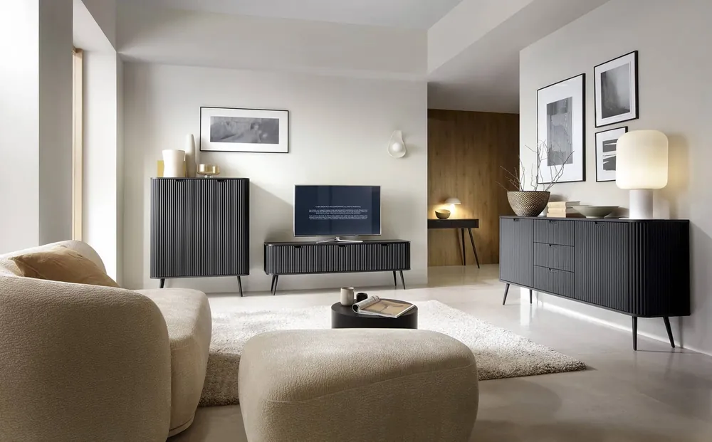 Zoya Möbelset schwarz modernes Design Schrankwand für Wohnzimmer oder Sitzungssaal geschwungene Form der Möbelstücke gewellte Fronten Neue Ware