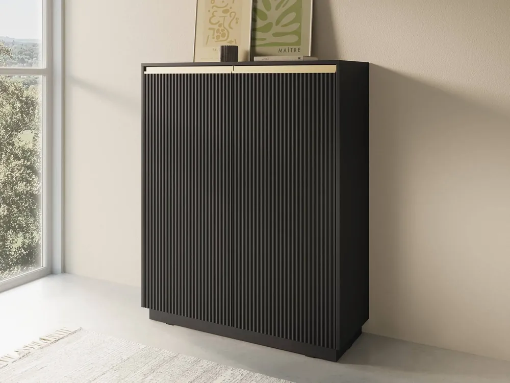 Echt Imperial 104 cm hohe Kommode schwarz elegante stilvolle Kommode mit einzigartigem Charakter mit gefrästen Fronten und Goldgriffen