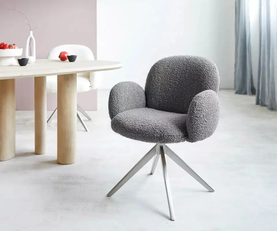 Knallerangebot Drehstuhl Nube-Flex mit Armlehnen Bouclé Silbergrau Kreuzgestell breit Edelstahl 360° drehbar Taschenfederkern