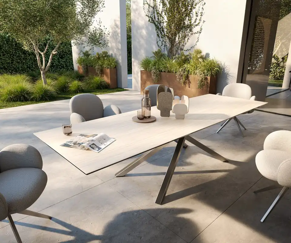 Angebot Outdoortisch Edge 300x100 cm Keramik Laminam® Travertino Bianco Creme-Weiß Kreuzgestell Rechteck Edelstahl
